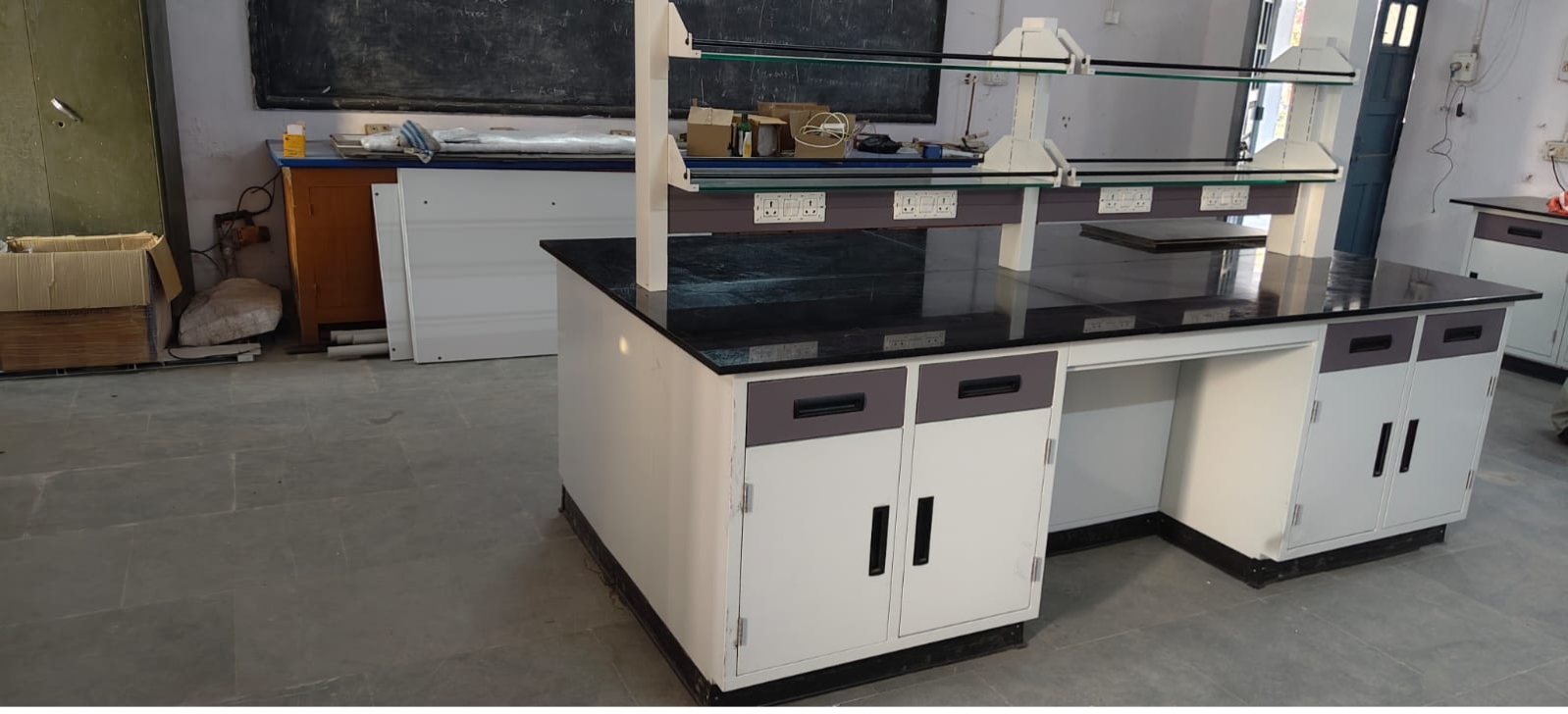 Laboratory seating and island benches